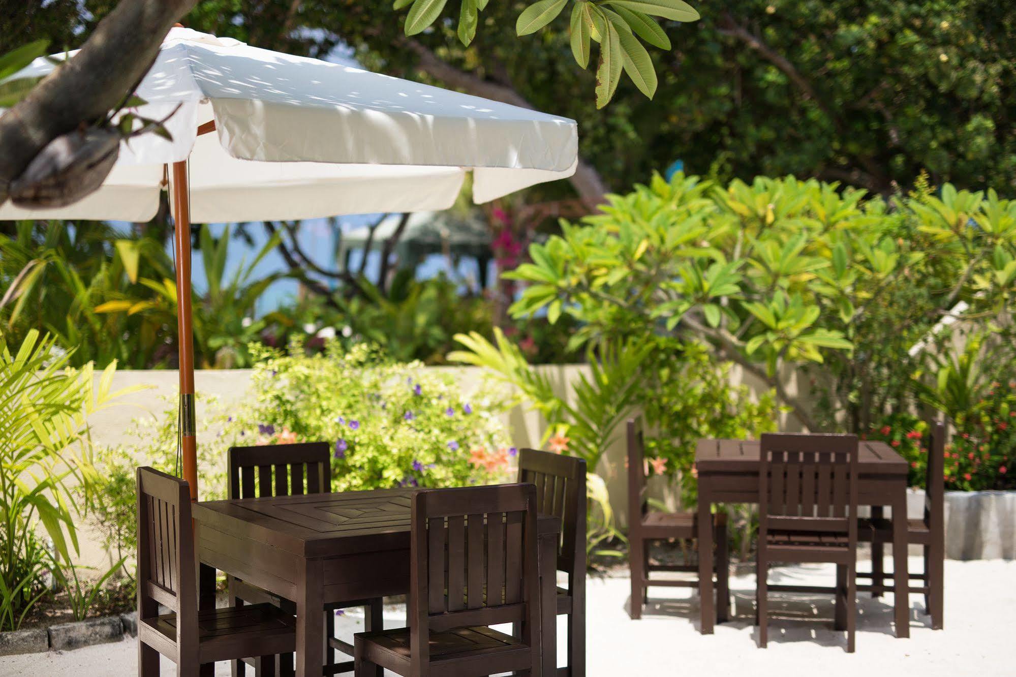 Tropical Village Fehendhoo Buitenkant foto